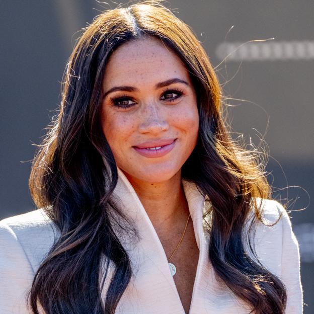 Sabemos qué está haciendo Meghan Markle mientras el príncipe Harry asiste a la Coronación de Carlos III: Archie, tele y madrugón