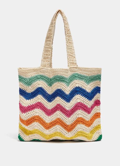 Bolso de crochet de Pull & Bear (25,99 euros)