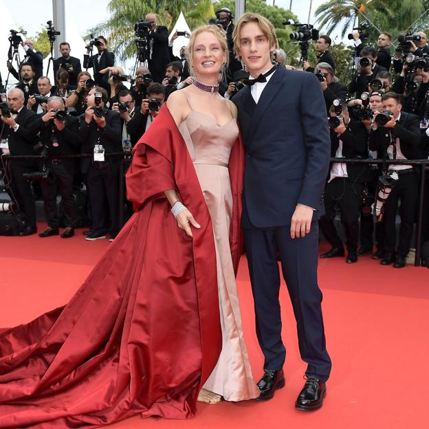 Los vestidos más espectaculares de las famosas en la inauguración del Festival de Cannes: de Uma Thurman a Catherine Zeta-Jones