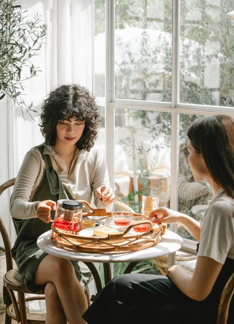 Mujeres desayunando/PEXELS