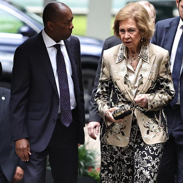 La reina Sofía con el alcalde de Houston, Sylvester Turner. 