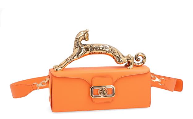 Bolso Pencil Cat en naranja, de Lanvin. También disponible en amarillo.