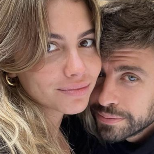 Clara Chía y Gerard Piqué posan en un selfie en una actitud muy cariñosa