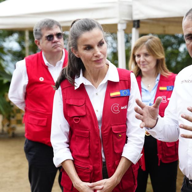 La reina Letizia terminó en Cali su viaje de tres días a Colombia, en misión de cooperación. 