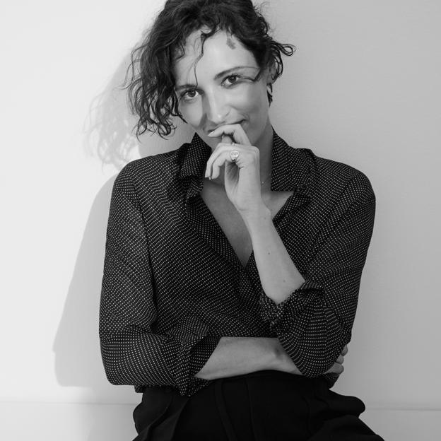 Retrato en blanco y negro de Phoebe Waller-Bridge.