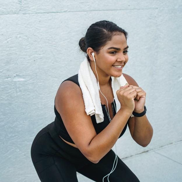 Mujer haciendo sentadillas