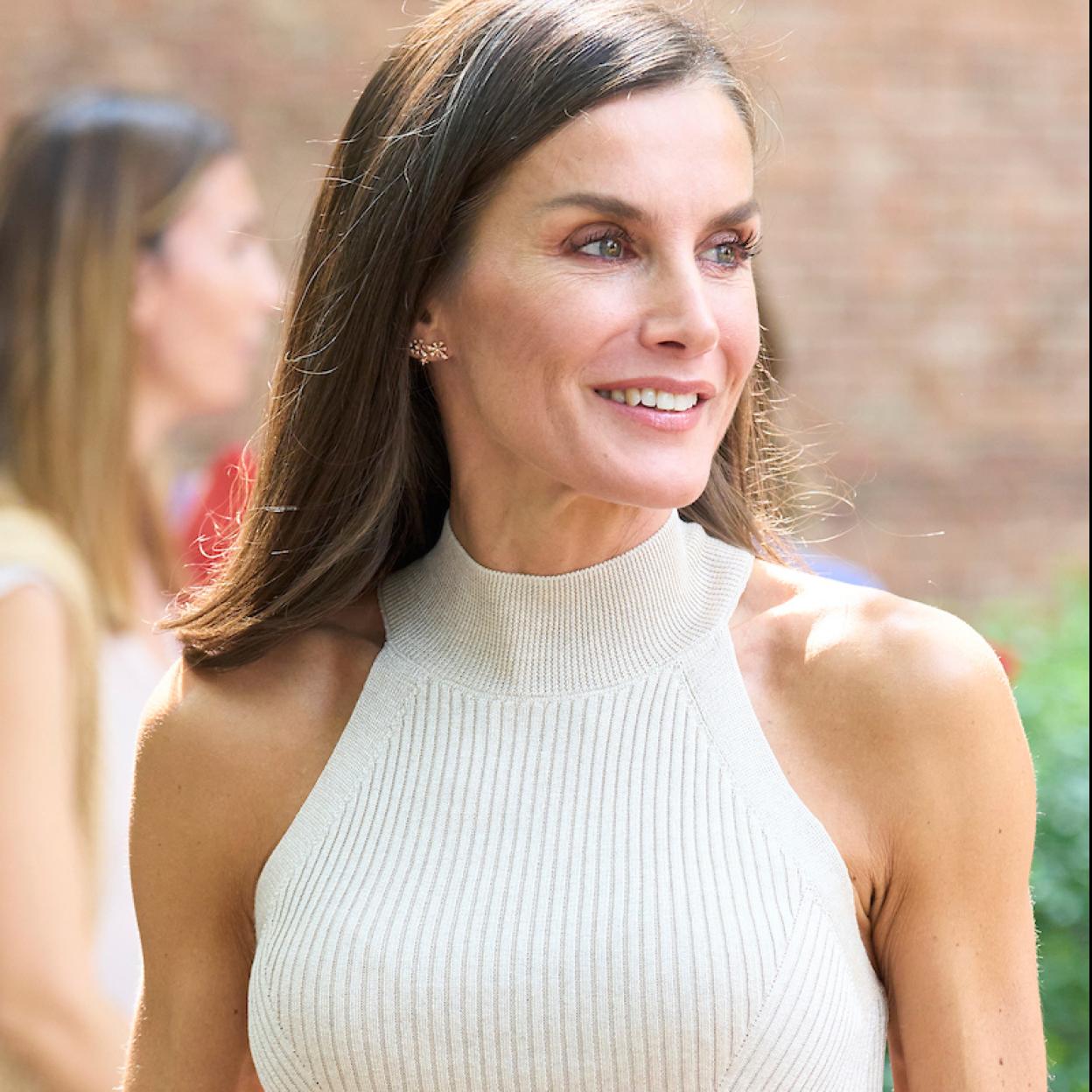 La reina Letizia en la Ciudad del Fútbol de Las Rozas, acompaña a la selección femenina de fútbol./limited pictures