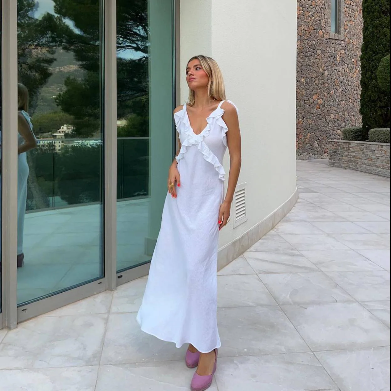 Los vestidos blancos de verano de las rebajas de Zara