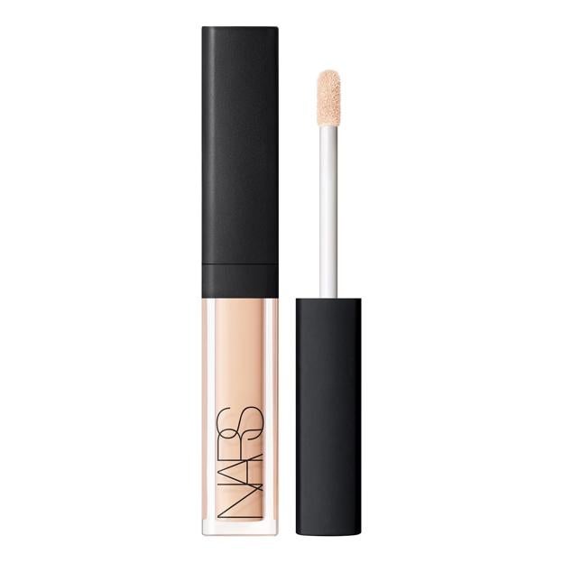 Corrector Radiant Radiant Creamy Concealer de Nars.