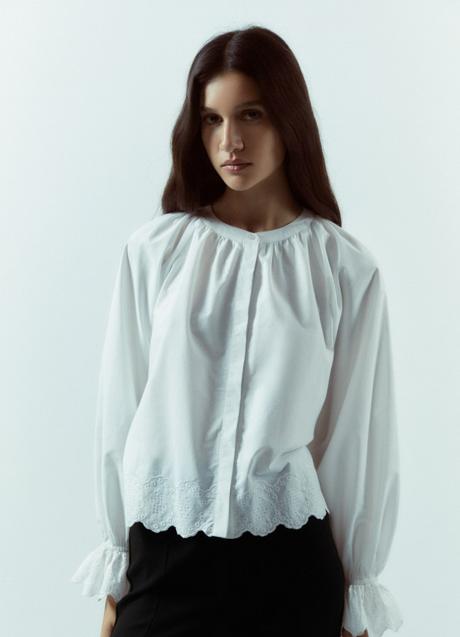 Camisa blanca de Sfera (29,95 euros)