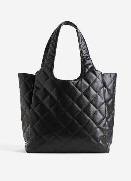 Bolso negro de H&M (49,95 euros)