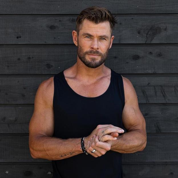 Chris Hemsworth en una fotografía de sus redes sociales. /