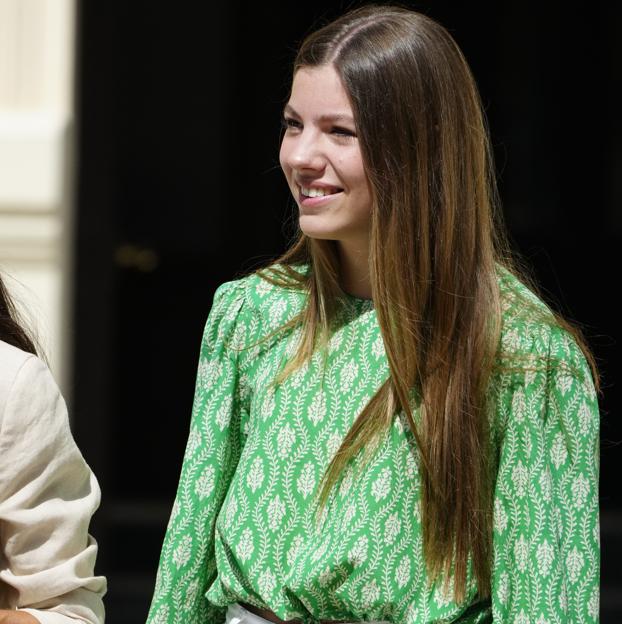 La blusa de Zara con la que la infanta Sofía ha vuelto a marcar estilo: así es el look cómodo que ha lucido en Zaragoza