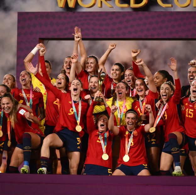 Esfuerzo, igualdad y mucha emoción: la Selección ya es campeona del mundo y el deporte femenino sonríe