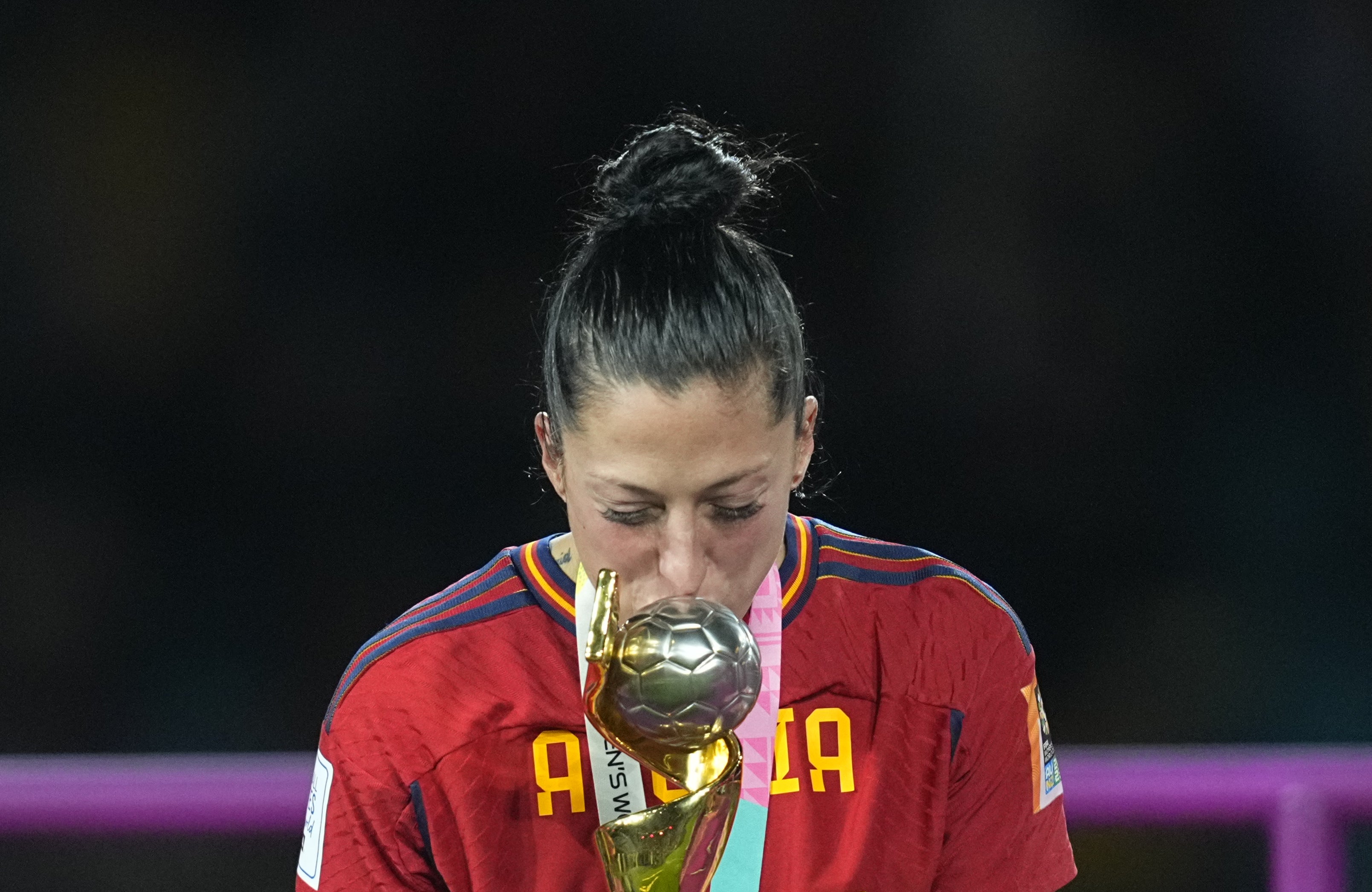 Así es Jennifer Hermoso más allá del fútbol y la polémica con Rubiales: fan de Camela, su chihuahua y los bocadillos de mortadela