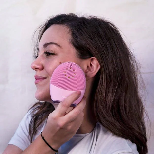 NUSU 2.0. Cepillo de limpieza facial con termoterapia - USU Cosmetics