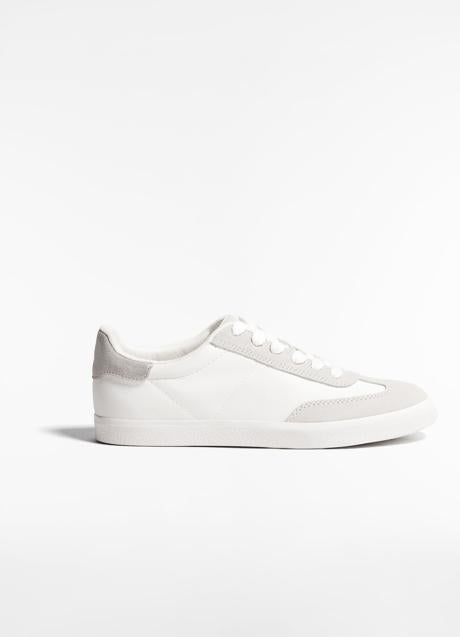 Deportivos blancos de Oysho, 25,99 euros.