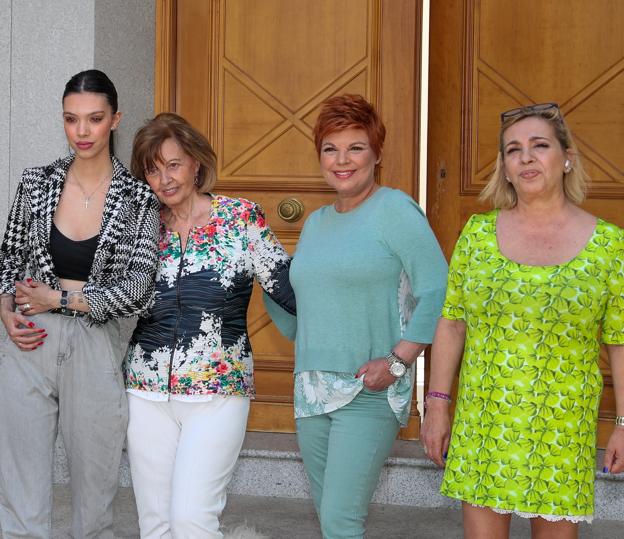 Alejandra Rubio, María Teresa Campos, Terelu y Carmen Borrego en una fotografía de 2020.