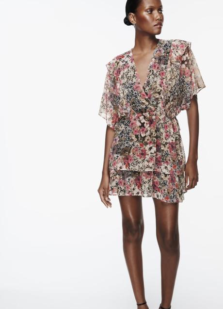 Vestido estampado con flores de Zara (35,99 euros)