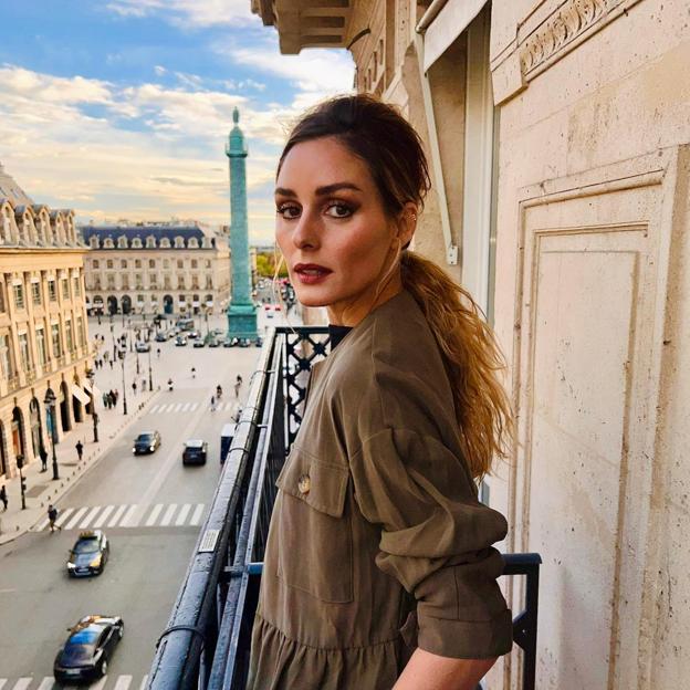 Olivia Palermo tiene la solución inmediata (y de plena tendencia) para los días de entretiempo