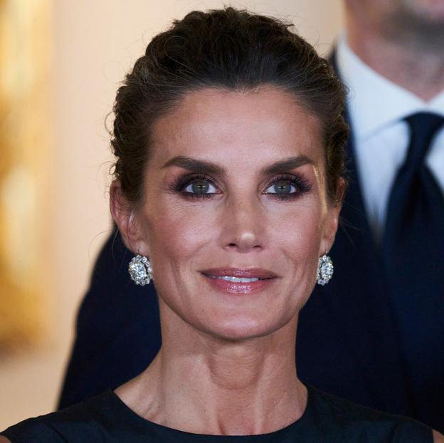 Así ve la prensa extranjera más influyente a la reina Letizia: de periodista de «familia de clase media» a reina glamurosa