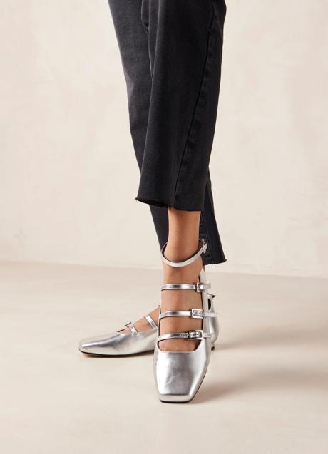 Luke Silver Leather Mary-Jane Shoes de Alohas, 200 euros.