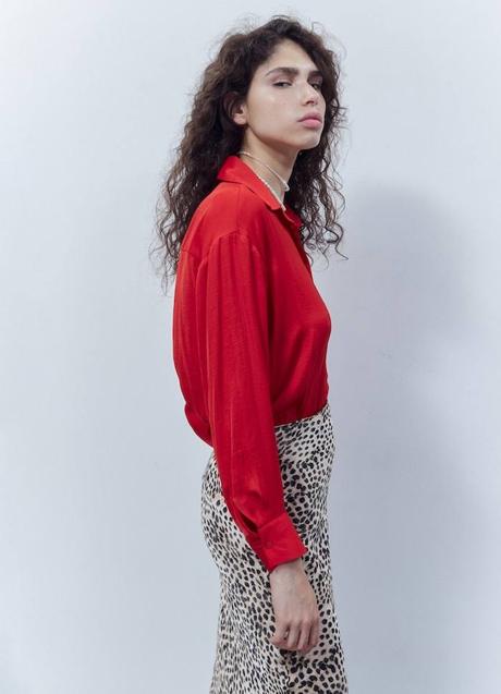 Camisa color rojo: