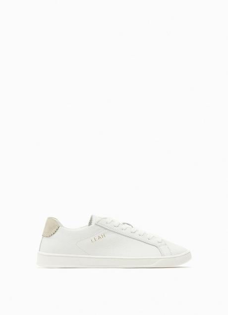 Zapatillas blancas de Zara (39,99 euros)