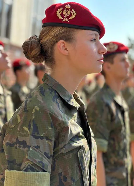 Así será el uniforme militar de gala que lucirá Leonor en el desfile del 12  de octubre