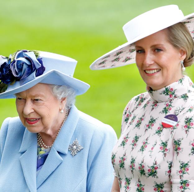 Sophie de Edumburgo junto a la reina Isabel II. 