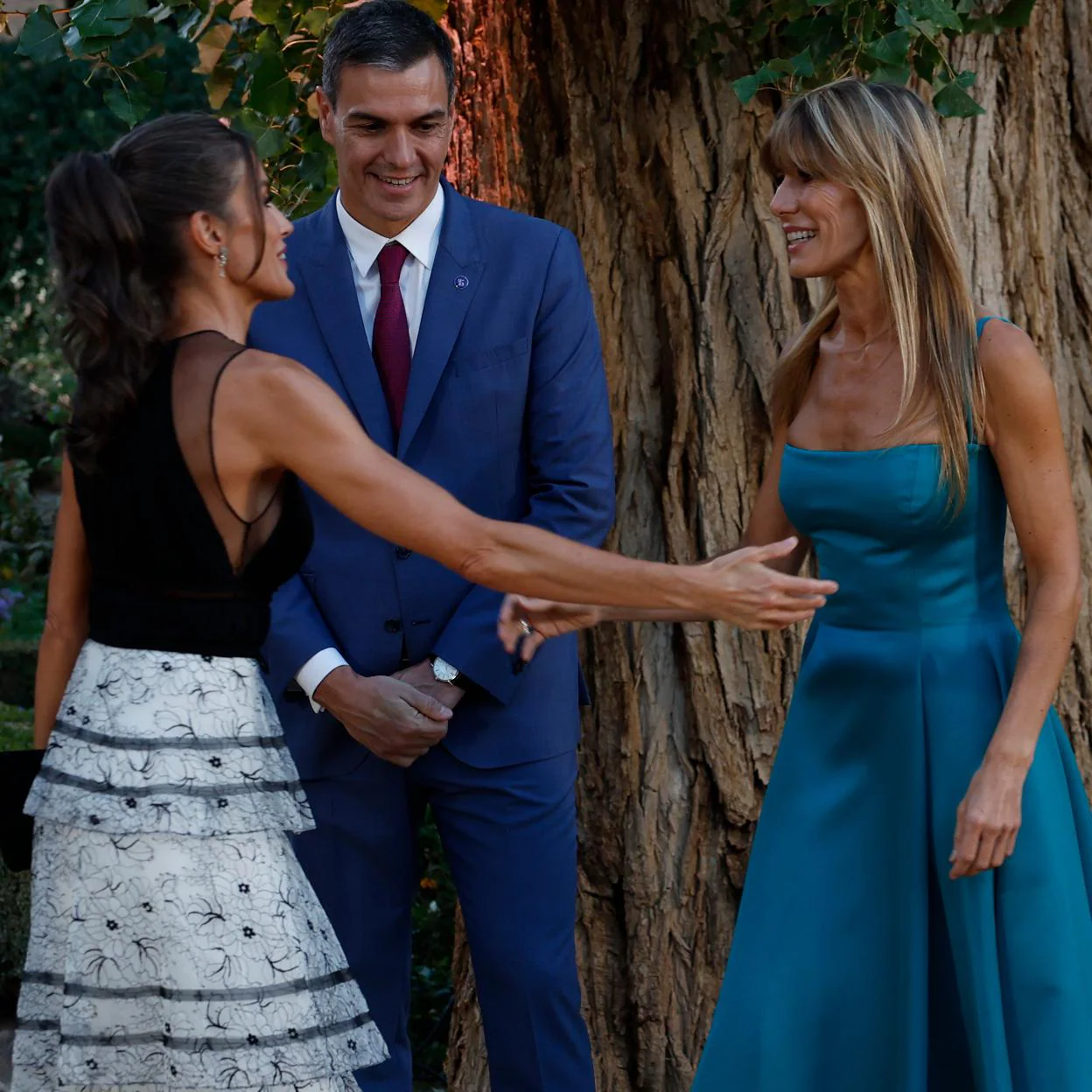 El espectacular vestido de Begoña Gómez en Granada | Mujer Hoy