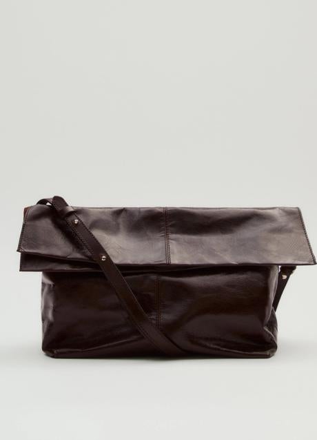 Bolso de piel de Massimo Dutti (129 euros)