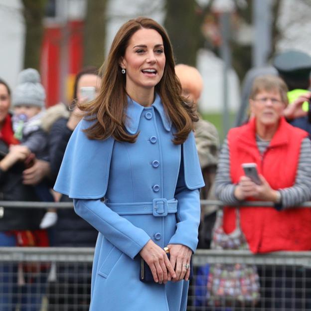 De Blair Waldorf a Kate Middleton: la capa de lana es el abrigo más elegante y estos modelos lo demuestran