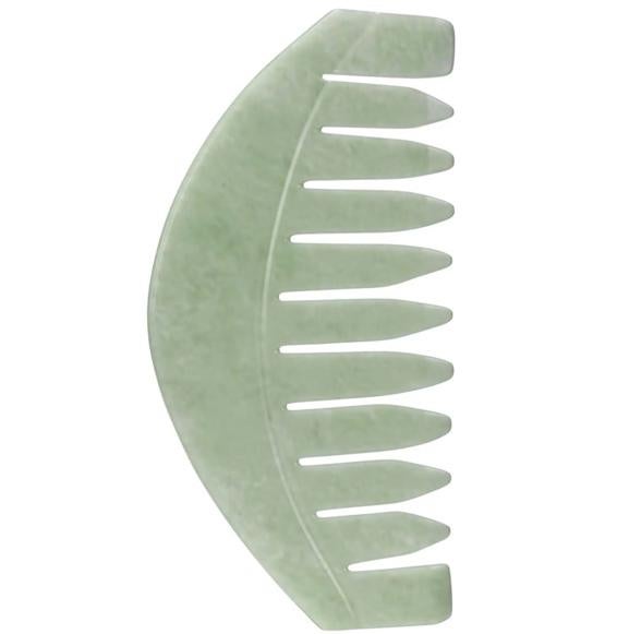 Gua Sha en color verde jade de la marca Act +Acre.