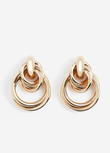 Pendientes dorados de H&M (15,99 euros)