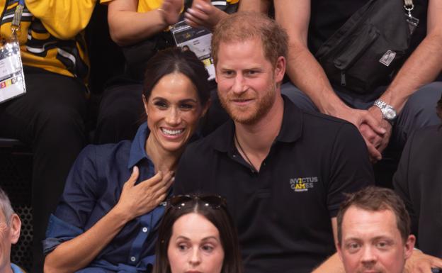 El príncipe Harry y Meghan Markle en una imagen derrochando felicidad. / 