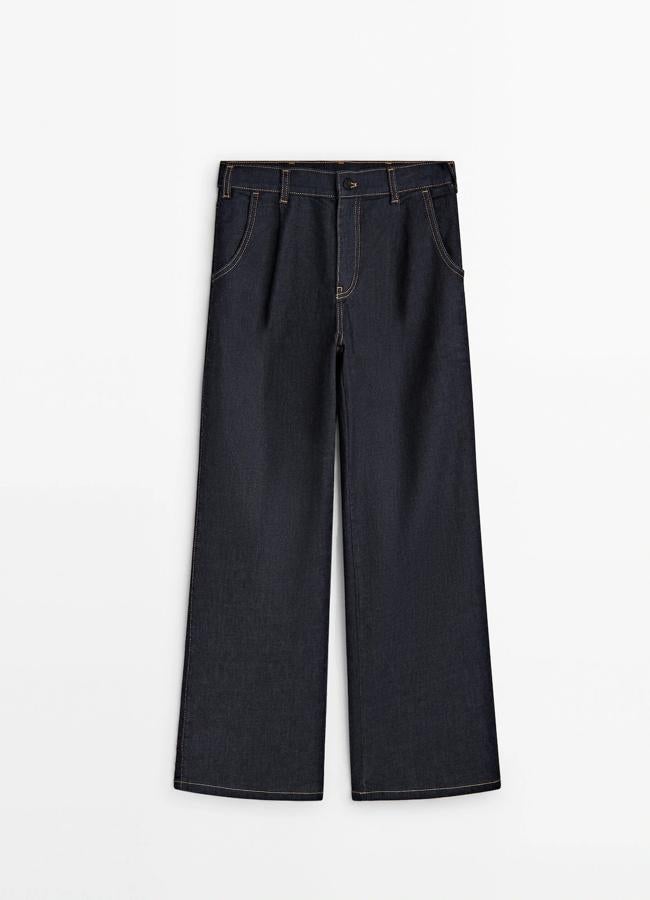 Jeans de tiro medio tipo wide leg de Massimo Dutti, 59,95 euros.