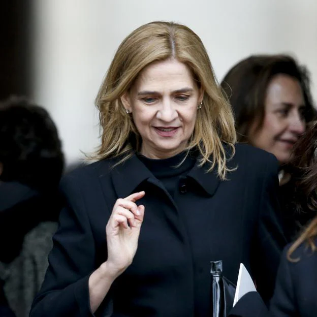 Por qué Elena y Cristina de Borbón no se han vuelto a enamorar: los problemas de las infantas para volver a tener pareja oficial