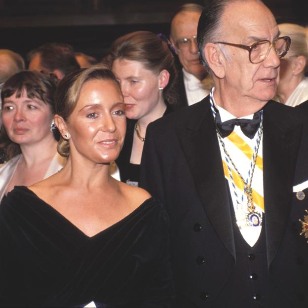 MArina Castaño y Camilo José Celacuando recibió el Premio Nobel de Literatura. 