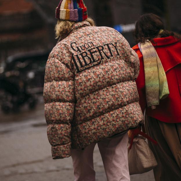 Los abrigos acolchados pueden ser elegantes: trucos para combinarlos y que queden muy bien