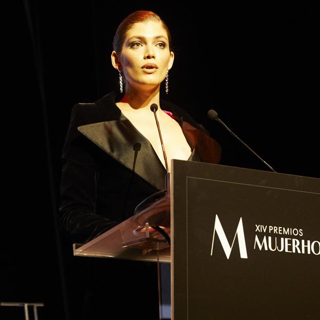 Valentina Sampaio, Premio Mujerhoy 2023: «Se lo dedico a quienes, como yo, se enfrentan a los prejuicios y la discriminación»