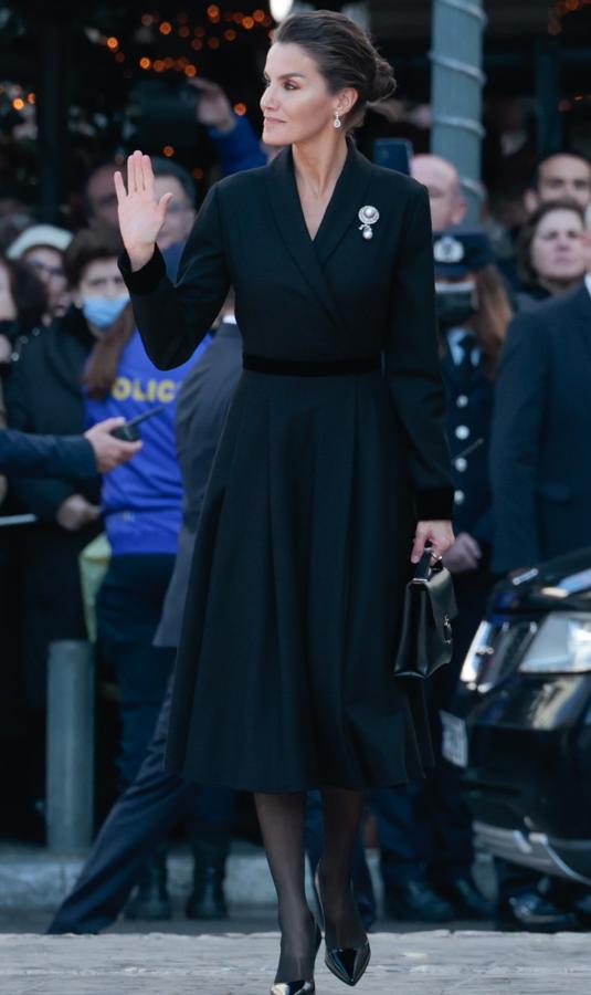 La reina Letizia en el funeral de Constantino de Grecia. / GTRES