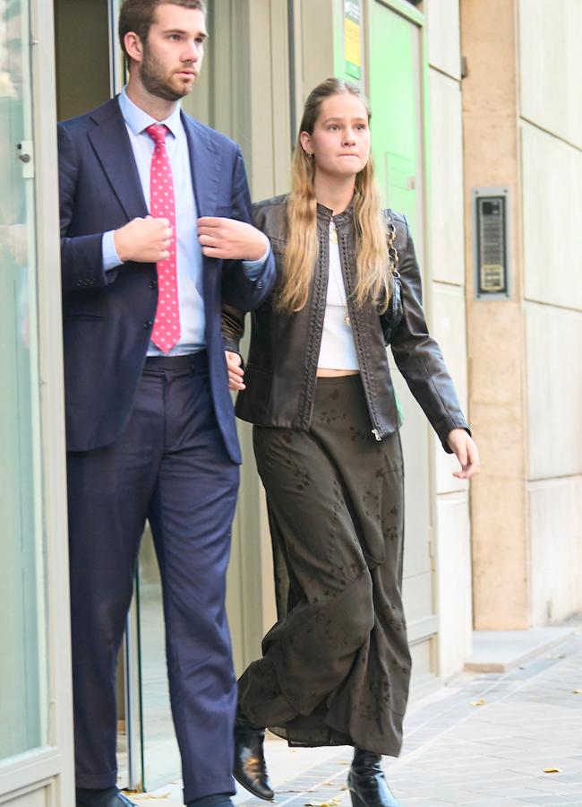 Juan Valentín e Irene Urdangarin salieron juntos del restaurante madrileño donde la infanta Elena celebró su 60 cumpleaños. (FOTO: LIMITED PICTURES)