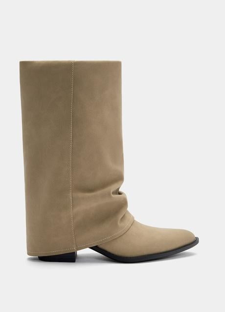 Botas con polaina de Pull & Bear (49,99 euros)