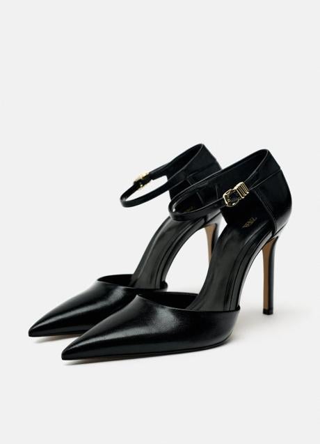 Zapatos negros de Zara (35,99 euros)