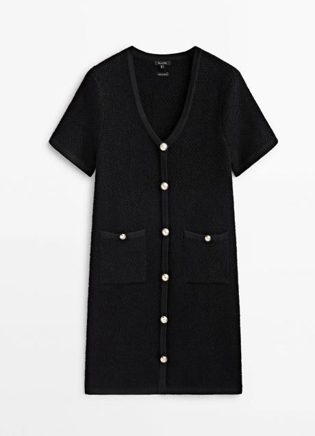 Vestido negro de Massimo Dutti (59,95 euros)