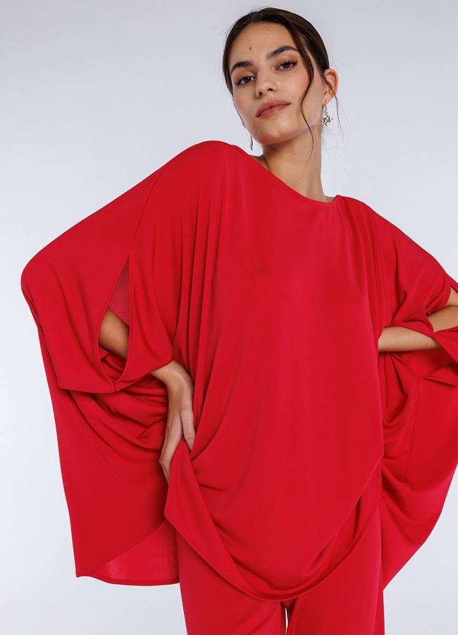 Blusa capa oversize en color rojo