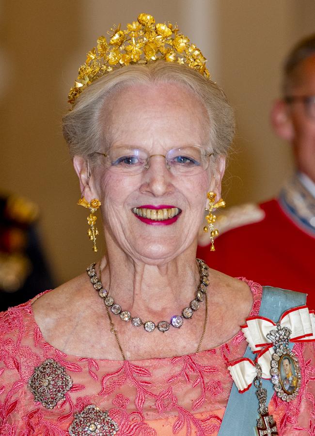 Margarita de Dinamarca llevando el conjunto de diamantes. / GTRES