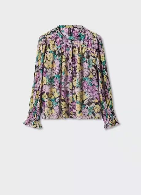 Blusa con estampado de flores de Mango (29,99 euros)