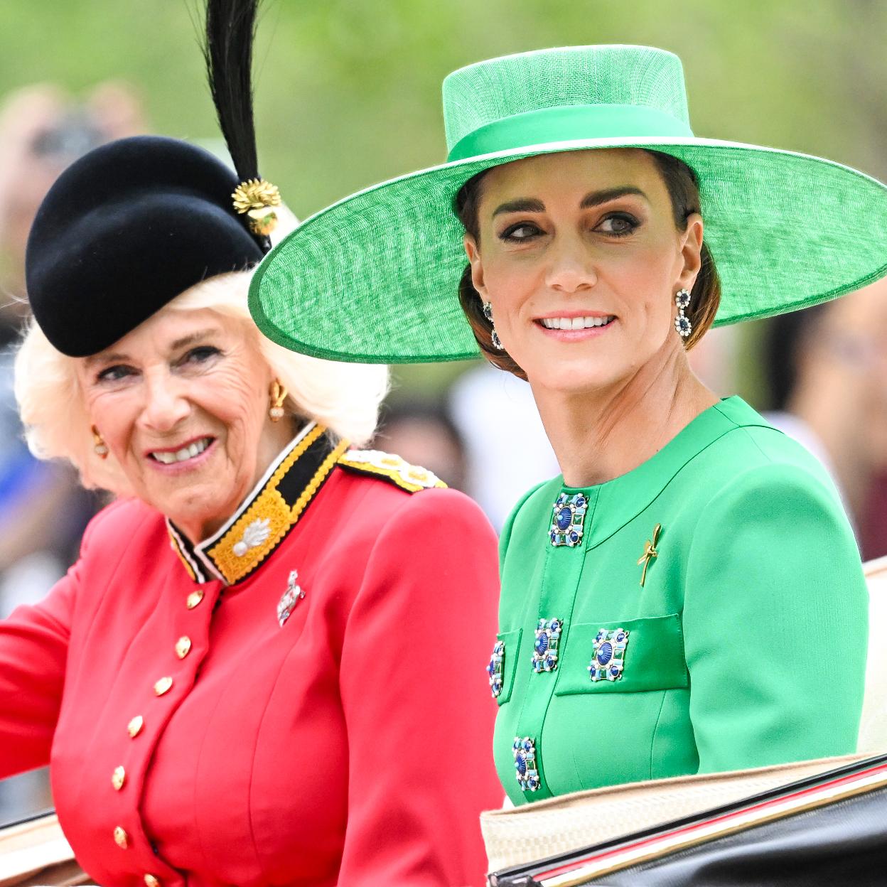 La reina Camilla y Kate Middleton./gtres